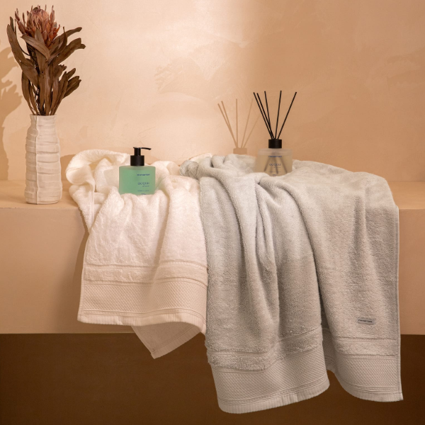 Jogo de Toalhas Gigante + Rosto + Piso Oasis 5 Peças